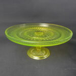 Riihimäen lasi Barokki jalallinen tarjoiluvati keltainen.