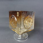 Kumela Lähde maljakko 4603 ruskea jalallinen.