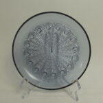 Riihimäen lasi Riikinkukko lautanen neodymi.