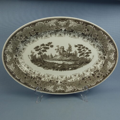 Arabia Kent tarjoiluvati ruskea.