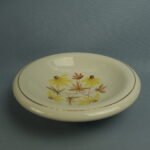 Arabia Koristekulho keltaisia kukkia.